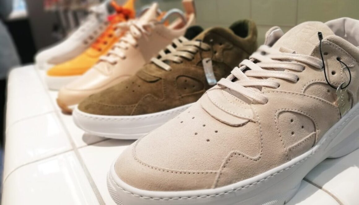 Photo Jakie są zalety i wady różnych rodzajów obuwia ochronnego?